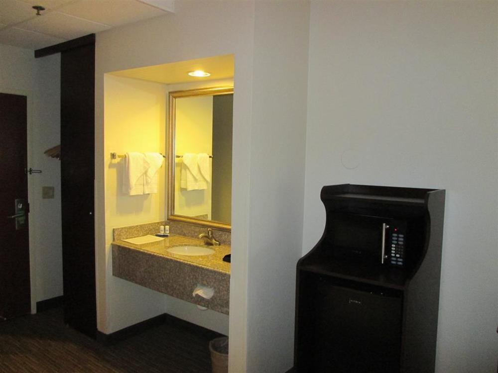 Best Western Plus O'Hare International South Hotel Franklin Park Стая снимка